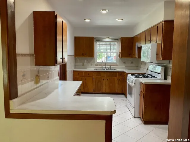 243 General Krueger San Antonio, TX 78213