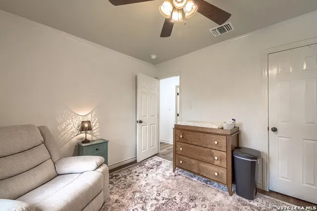 127 Hillcrest Dr La Vernia, TX 78121