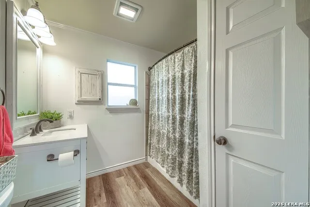 127 Hillcrest Dr La Vernia, TX 78121