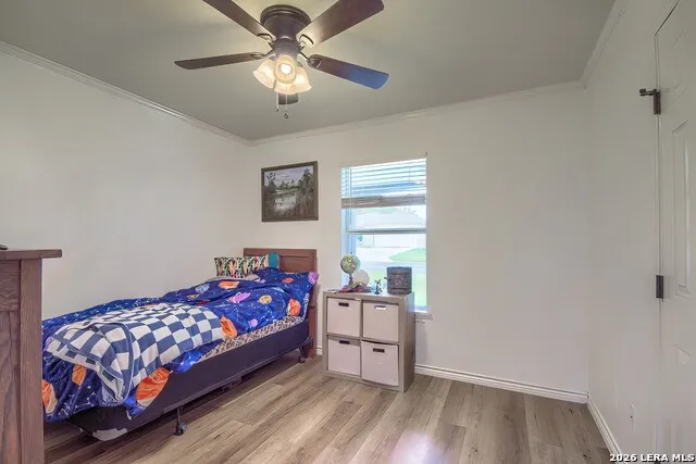 127 Hillcrest Dr La Vernia, TX 78121