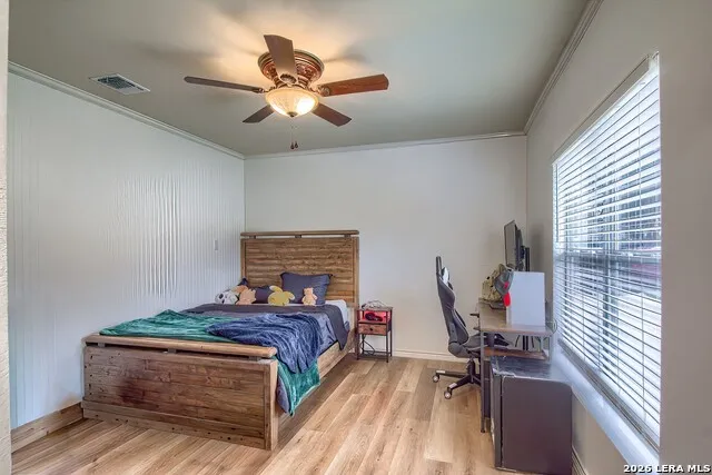 127 Hillcrest Dr La Vernia, TX 78121