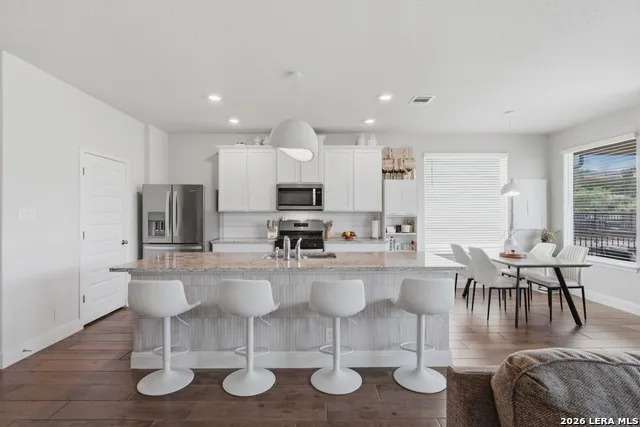 331 RED ROCK CYN San Antonio, TX 78258