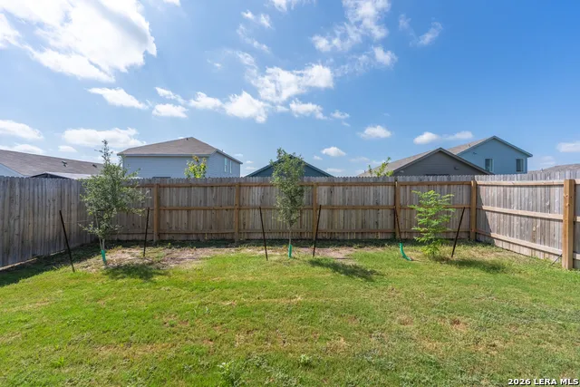 3633 Wentz Hill Dr Marion, TX 78124