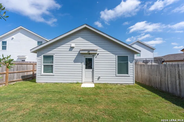3633 Wentz Hill Dr Marion, TX 78124
