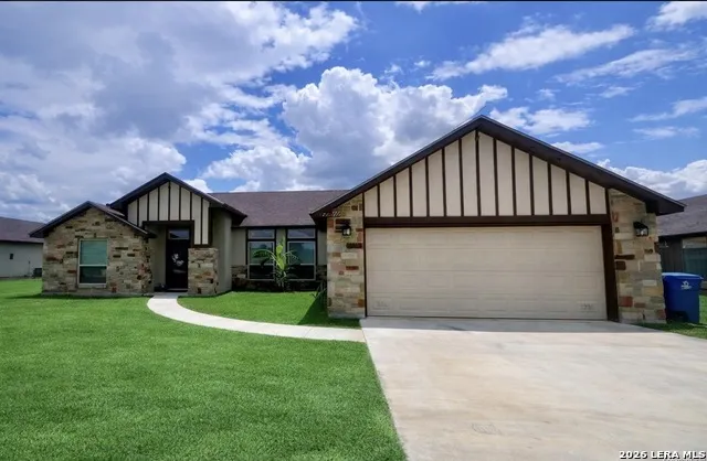 1729 Vista View Dr Pleasanton, TX 78064
