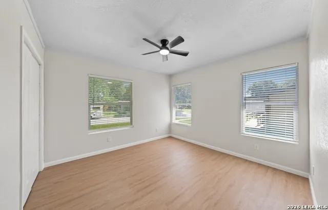 454 STOREYWOOD DR San Antonio, TX 78213