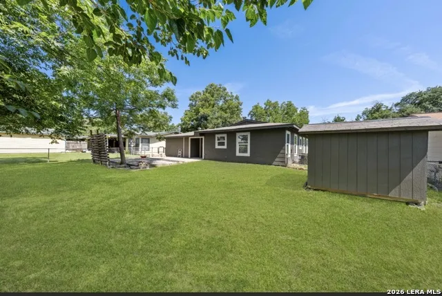 454 STOREYWOOD DR San Antonio, TX 78213