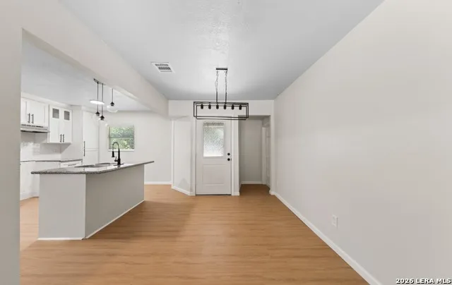 454 STOREYWOOD DR San Antonio, TX 78213