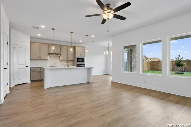 11815 Vista Crossing Live Oak, TX 78233