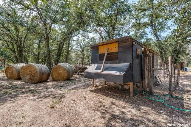 200 Oak Hollow Drive La Vernia, TX 78121