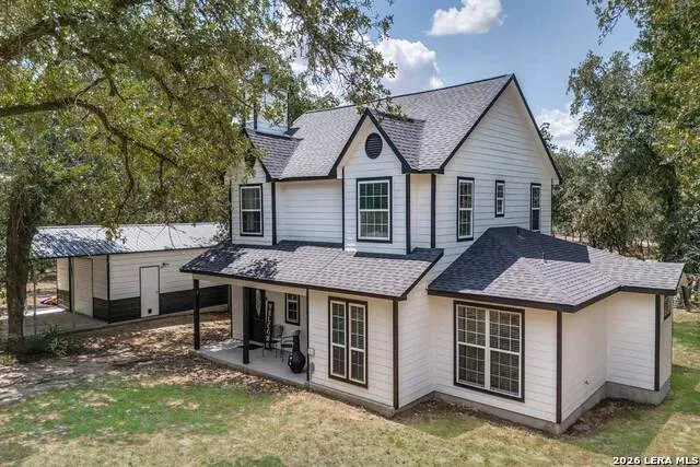 200 Oak Hollow Drive La Vernia, TX 78121