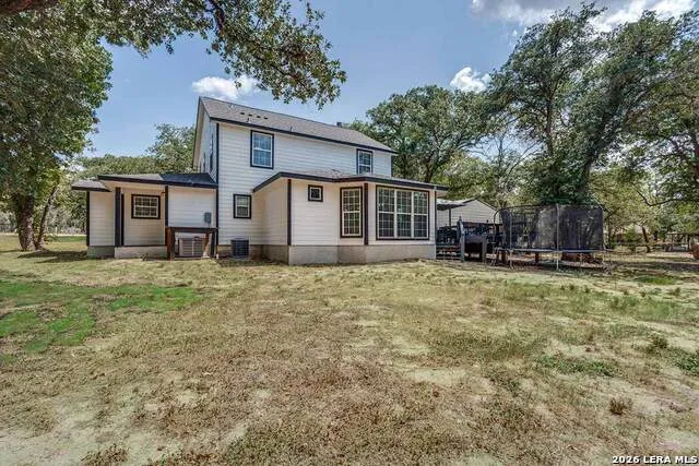 200 Oak Hollow Drive La Vernia, TX 78121