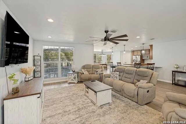 200 Oak Hollow Drive La Vernia, TX 78121