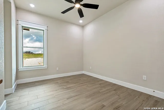 125 Dragonfly Dr La Vernia, TX 78121