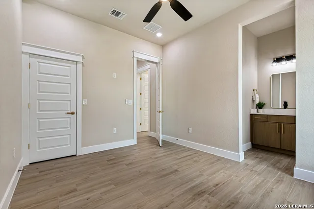 125 Dragonfly Dr La Vernia, TX 78121