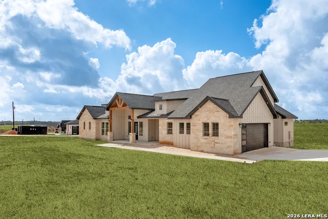 125 Dragonfly Dr La Vernia, TX 78121