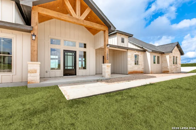 125 Dragonfly Dr La Vernia, TX 78121
