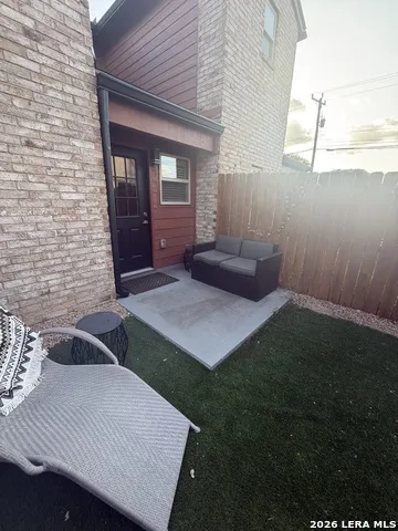 2718 Old Field Dr #302 San Antonio, TX 78247