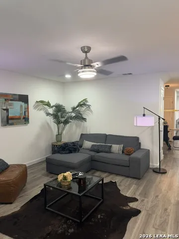 2718 Old Field Dr #302 San Antonio, TX 78247