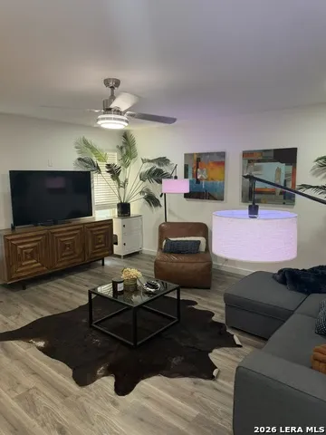 2718 Old Field Dr #302 San Antonio, TX 78247