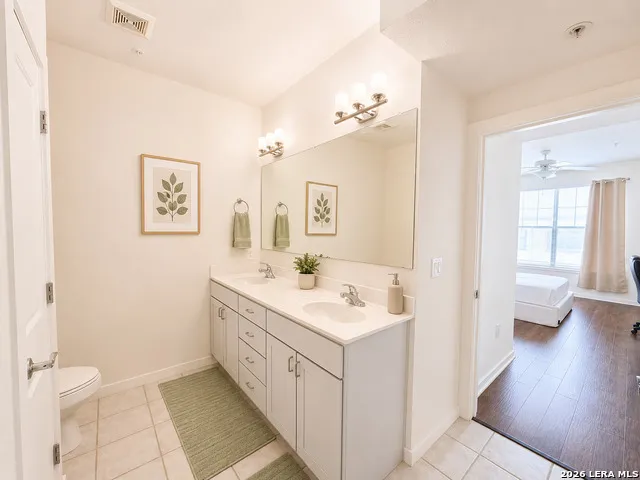 7342 OAK MANOR DR #1205 San Antonio, TX 78229