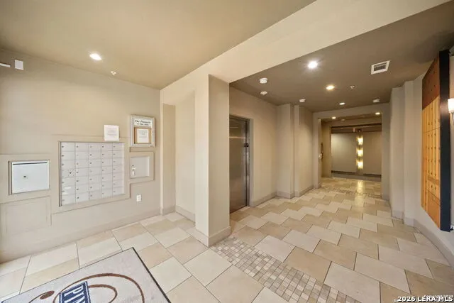 7342 OAK MANOR DR #1205 San Antonio, TX 78229