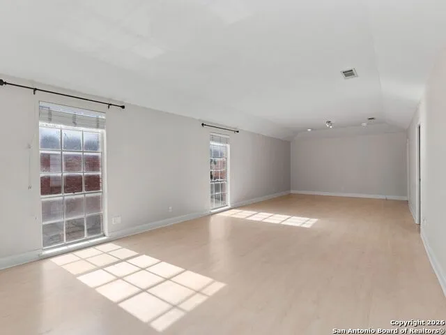 8033 New Braunfels ## 106 San Antonio, TX 78209