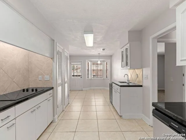 8033 New Braunfels ## 106 San Antonio, TX 78209
