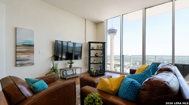 610 E MARKET ST #2803 San Antonio, TX 78205