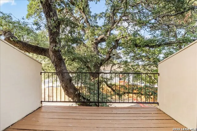 8642 Fredericksburg Rd #704 San Antonio, TX 78240