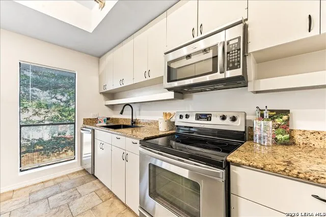 8642 Fredericksburg Rd #704 San Antonio, TX 78240