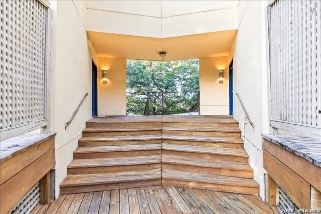 8642 Fredericksburg Rd #704 San Antonio, TX 78240