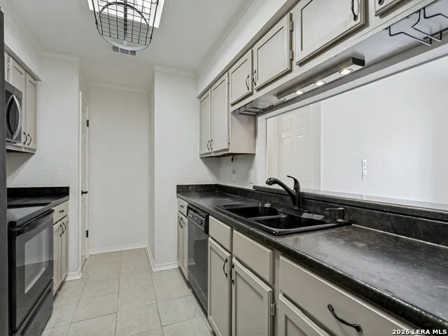 11839 Parliament #2424 San Antonio, TX 78216