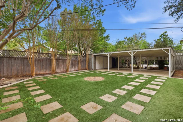 484 E OLMOS DR Olmos Park, TX 78212