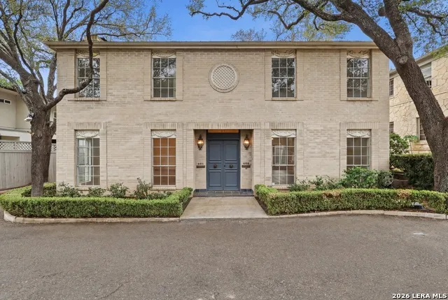 484 E OLMOS DR Olmos Park, TX 78212