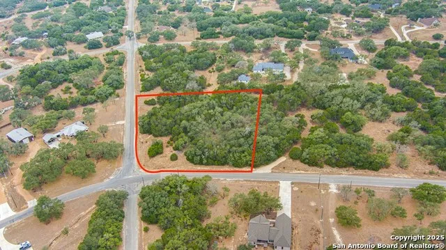 1055 Cielo Springs Dr. Blanco, TX 78606