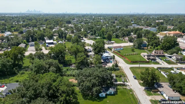 7306 Knox St. Houston, TX 77088