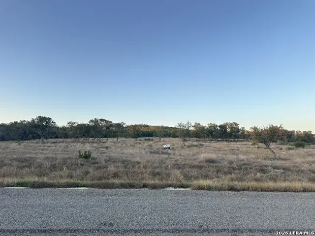 207 Crescent Hondo, TX 78861