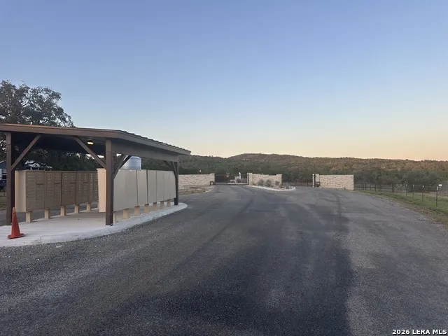 207 Crescent Hondo, TX 78861