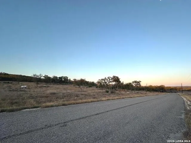 207 Crescent Hondo, TX 78861