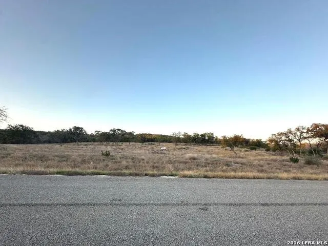 207 Crescent Hondo, TX 78861