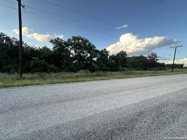 181 Grand Oaks Hondo, TX 78861