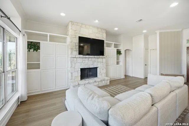 204 Tapatio Dr. W Boerne, TX 78006