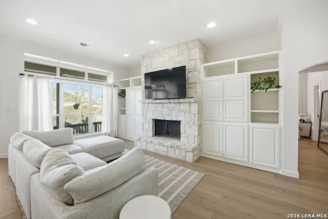 204 Tapatio Dr. W Boerne, TX 78006