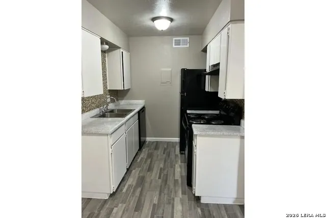 3001 JANE LN Unit 302 Haltom City, TX 76117