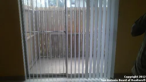 5806 Shadow Glen San Antonio, TX 78240