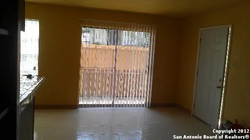 5806 Shadow Glen San Antonio, TX 78240