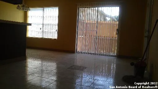 5806 Shadow Glen San Antonio, TX 78240