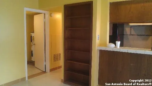 5806 Shadow Glen San Antonio, TX 78240
