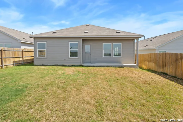 5340 CLOVES COVE St Hedwig, TX 78152